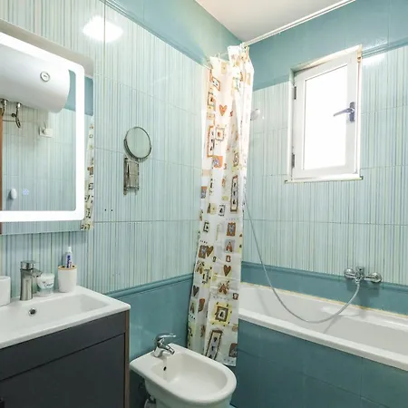 Matisse No15 - One Bedroom With Balcony Lägenhet *