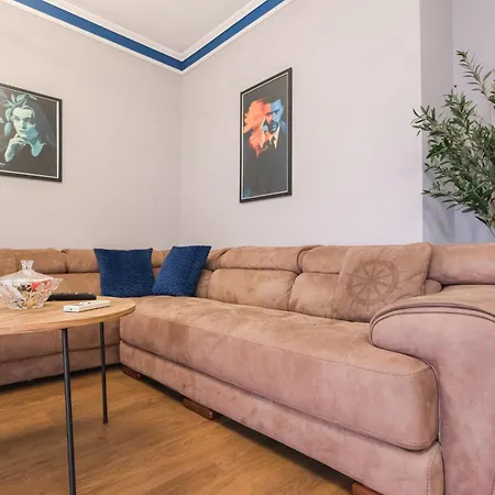 Matisse No15 - One Bedroom With Balcony Lägenhet *