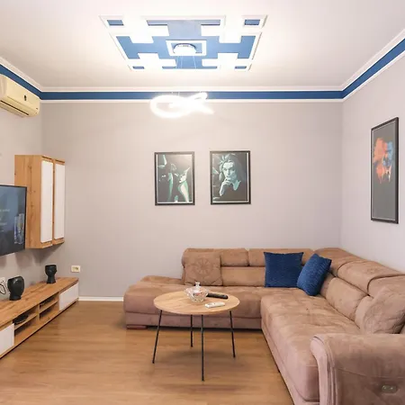 Matisse No15 - One Bedroom With Balcony Lägenhet