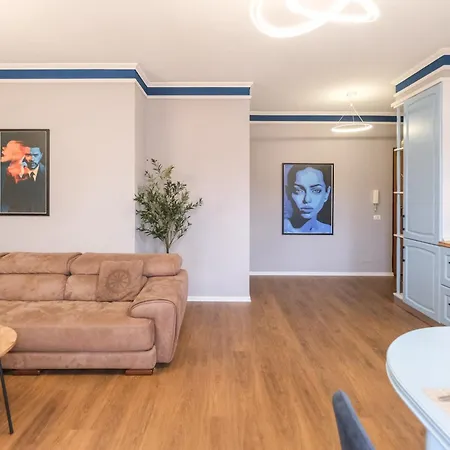 Matisse No15 - One Bedroom With Balcony Lägenhet