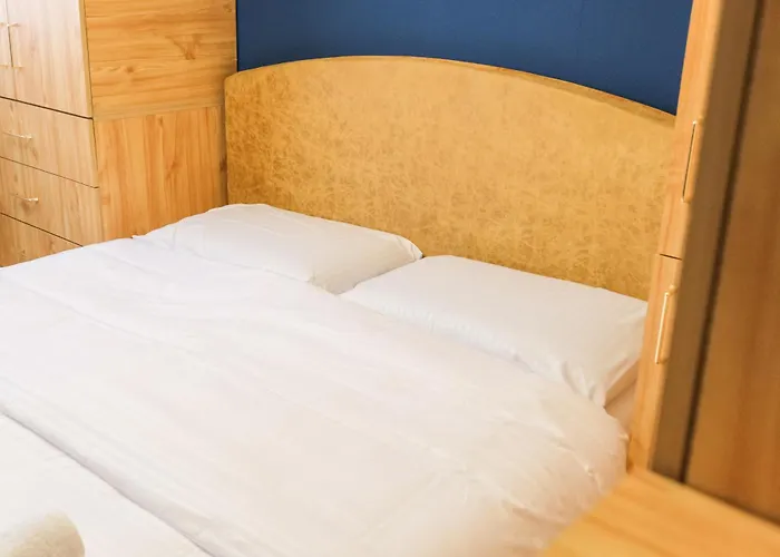 Matisse No15 - One Bedroom With Balcony Apartament