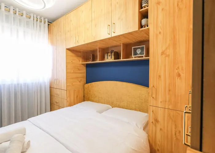 Matisse No15 - One Bedroom With Balcony Apartament Tirana