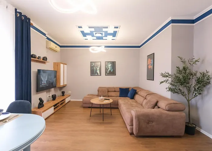 Matisse No15 - One Bedroom With Balcony * Tirana