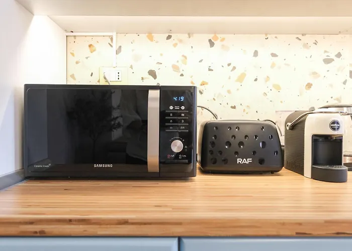 Matisse No15 - One Bedroom With Balcony Tirana